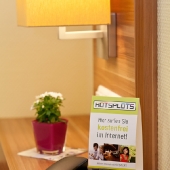 Telephon and cost-free WLAN